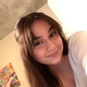 Meet your Posher, Ivette